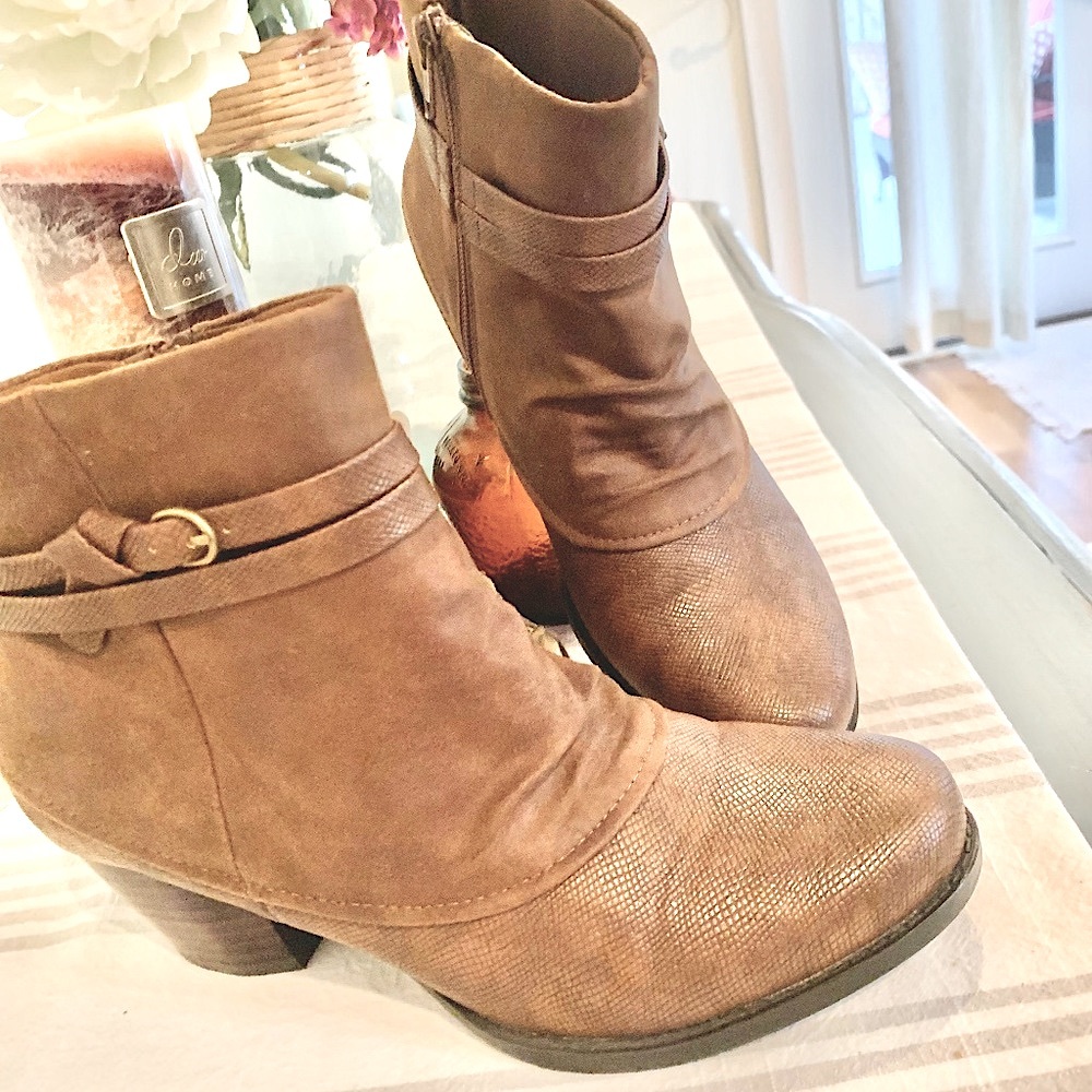 BARETRAP ankle boots